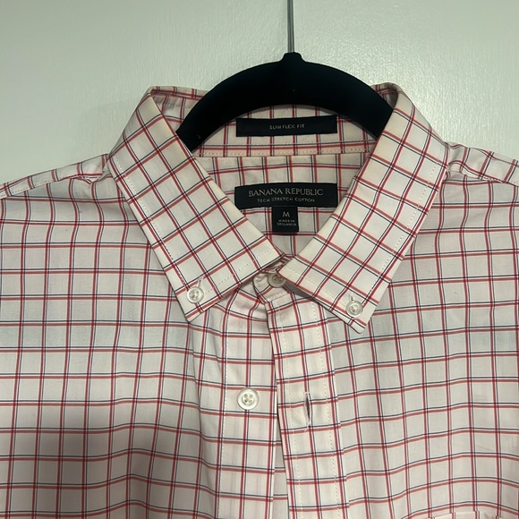 Men’s red and pink striped dress shirt. Slim flex fit. Size medium. - Picture 3 of 7